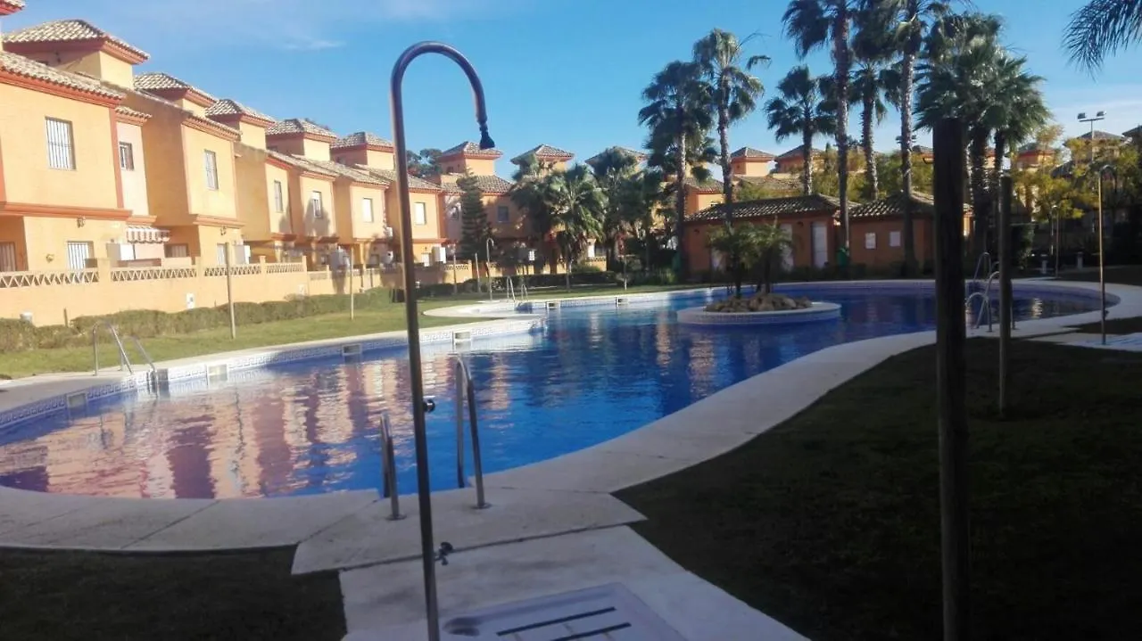Inviting House In Lepe With Shared Pool. Villa Nyaraló